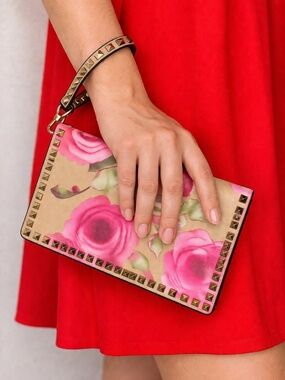 INZI Studded Floral Wallet Clutch Wristlet Valentino Style Rose Print